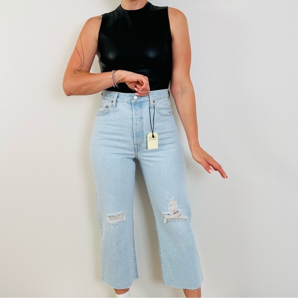 New Levi’s Ribcage Straight Leg Ankle Distressed Jeans - Picture 2 of 10